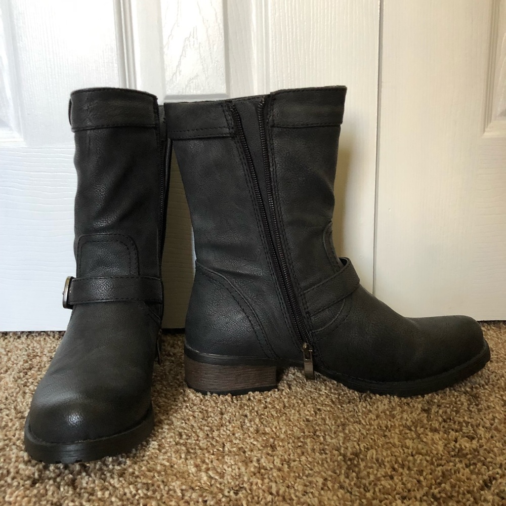 Black Boots